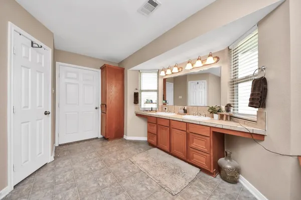 $350,000 | 3608 Kristen Drive, Highlands, TX 77562