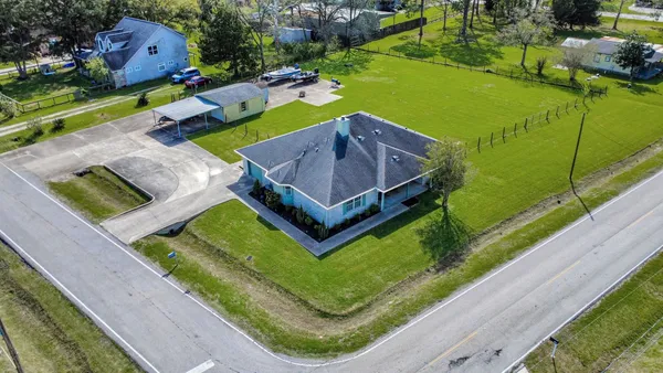 $350,000 | 3608 Kristen Drive, Highlands, TX 77562