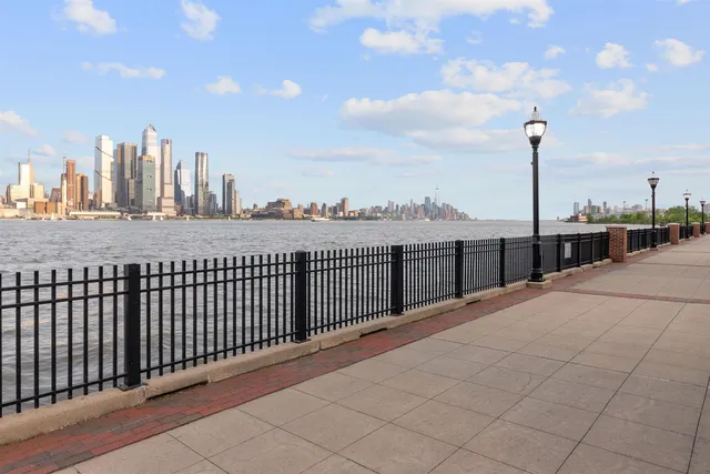 a view of terrace with city view