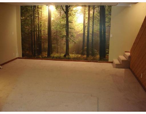 3440 A Ridge Road Aliquippa, PA 15001 - Photo 15 of 18 Den/Family/Great Room.