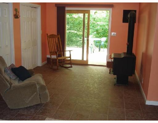 3440 A Ridge Road Aliquippa, PA 15001 - Photo 16 of 18 Den/Family/Great Room.