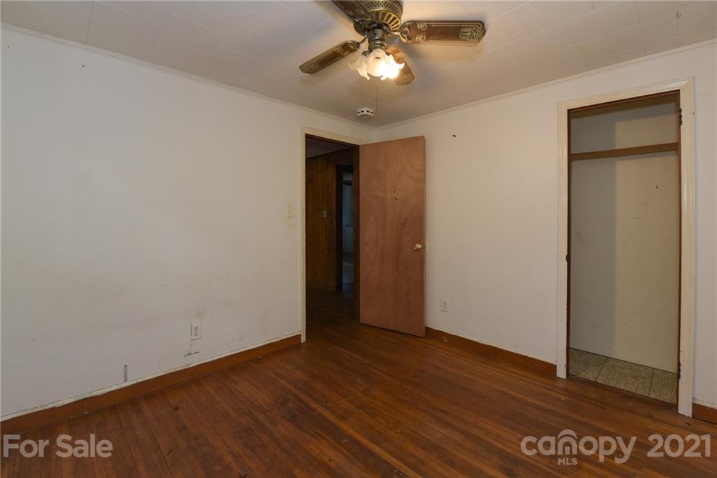 77 Candler Heights Road Candler, NC 28715 - Photo 12 of 16 Gallery Image 12