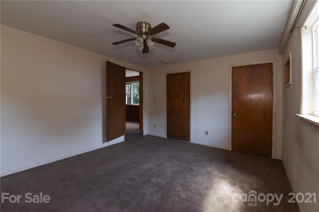 77 Candler Heights Road Candler, NC 28715 - Photo 10 of 16 Gallery Image 10
