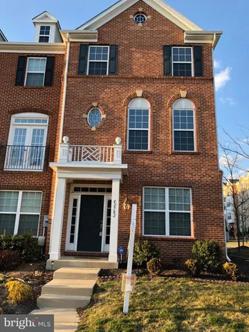 $3,095 | 42782 Hay Road, Ashburn, VA 20147