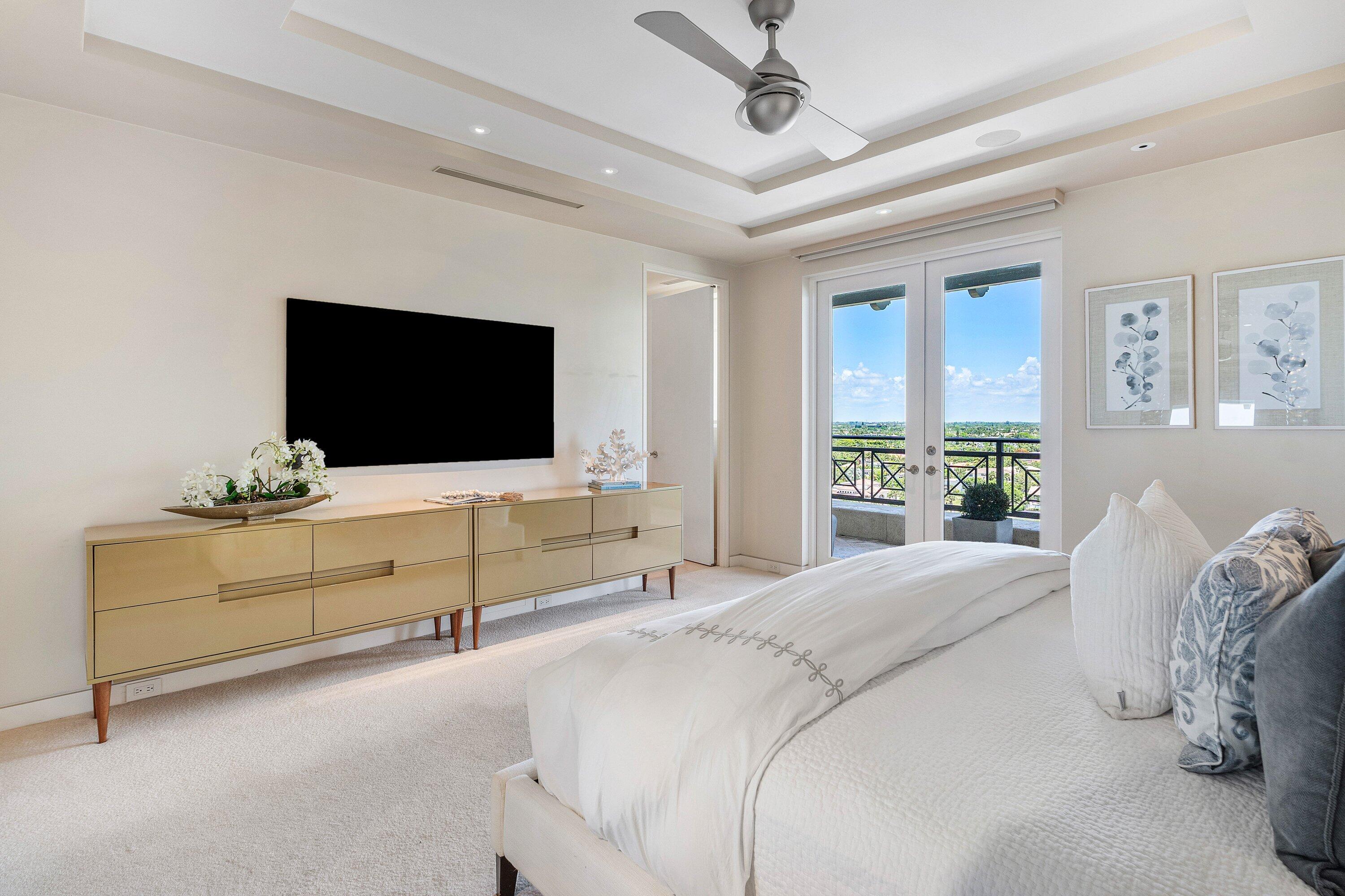 400 South Ocean Boulevard, Unit PH2 Boca Raton, FL 33432 - Photo 31 of 58 Second Bedroom