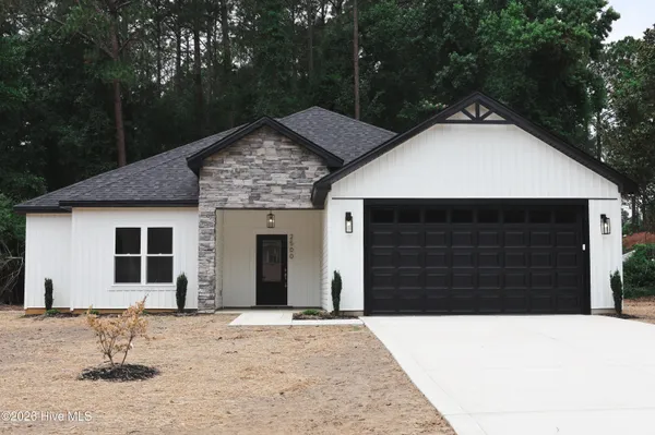 $315,000 | 2500 Brookhaven Drive, Kinston, NC 28504