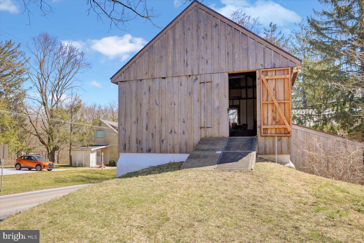 1465 Chestnut Tree Road Honey Brook, PA 19344 - Photo 54 of 65 Upstairs of barn