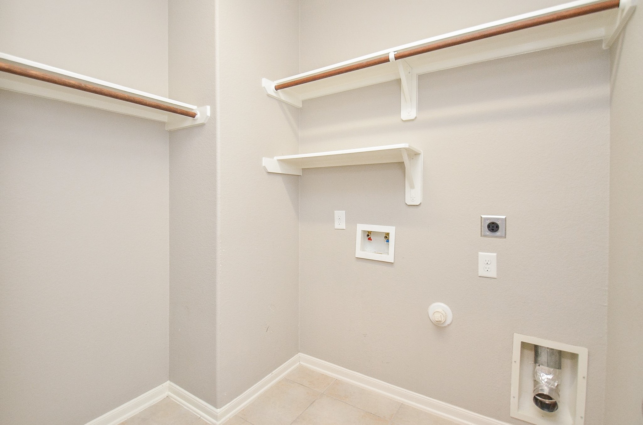 1510 Kent Valley Lane Rosenberg, TX 77471 - Photo 30 of 33 a view of a small space