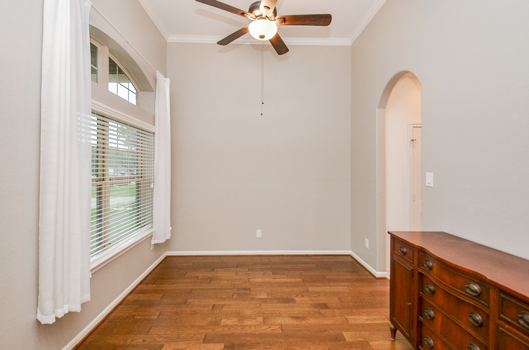 1510 Kent Valley Lane Rosenberg, TX 77471 - Photo 6 of 33 a view of an entryway