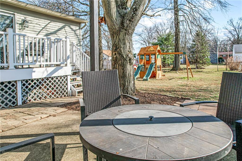 Quiet oasis for enjoyment on days you prefer to stay home instead of retreating to Buhl Park *swing set does not stay