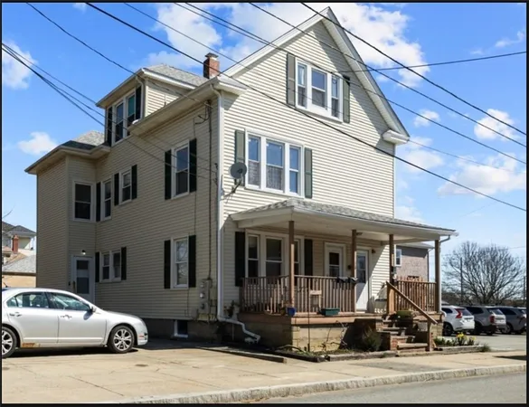 $1,800 | 68 Wood Street, Unit 1B, Warren, RI 02885