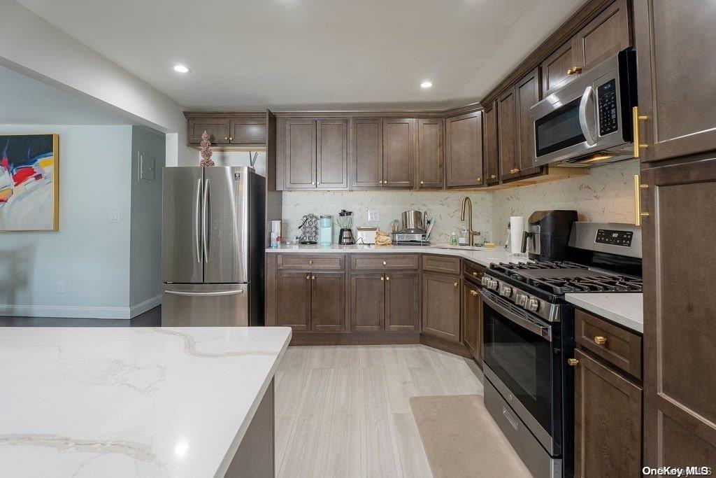 236-14 Bentley Road Queens, NY 11422 - Photo 29 of 31
