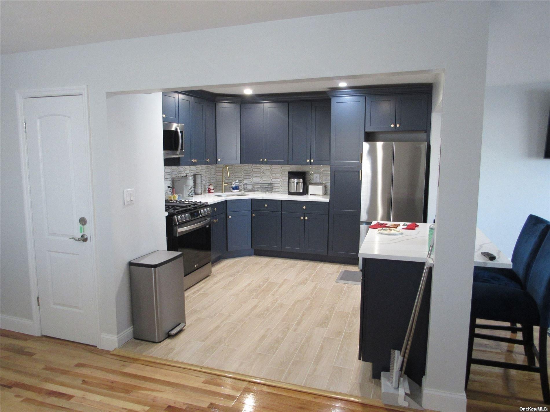 236-14 Bentley Road Queens, NY 11422 - Photo 3 of 31