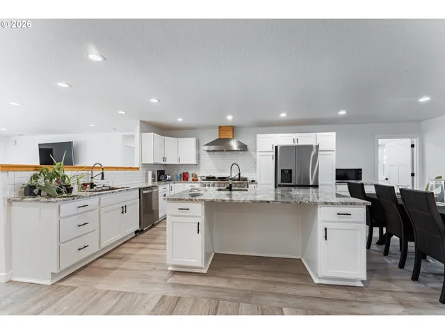 $685,000 | 27665 Southeast Wally Road, Boring, OR 97009