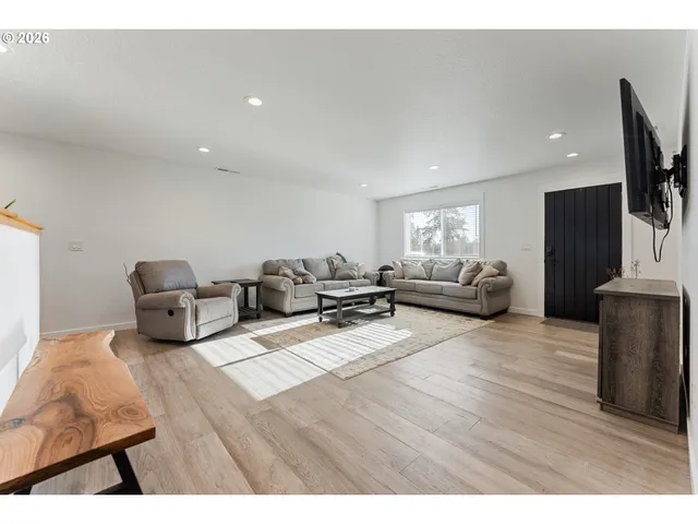 $685,000 | 27665 Southeast Wally Road, Boring, OR 97009