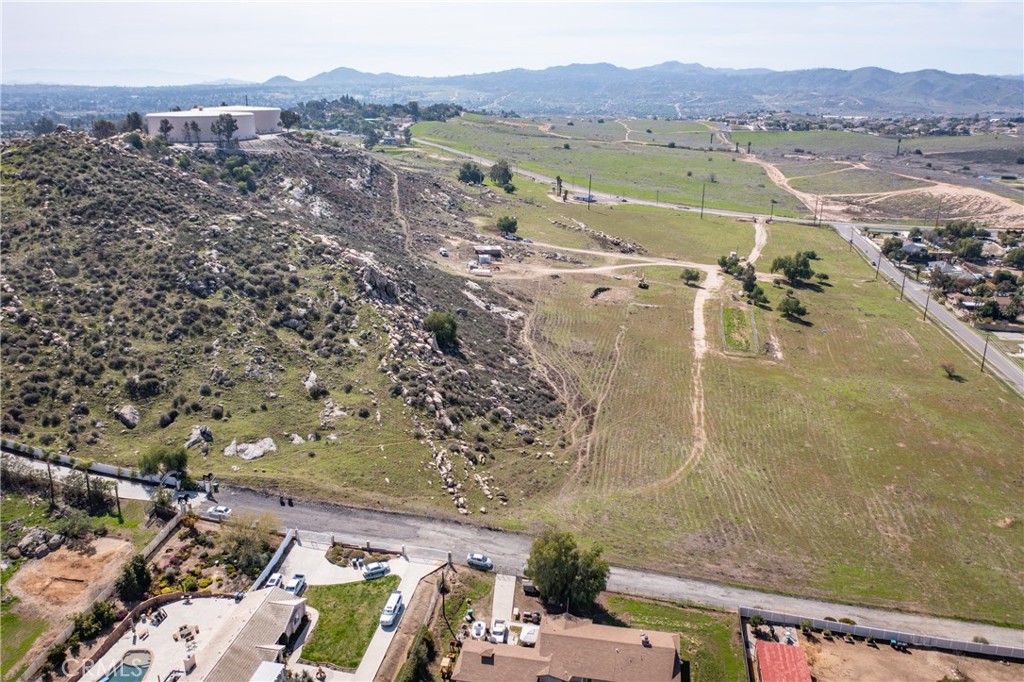 19100 Markham Street Riverside, CA 92508 - Photo 12 of 17