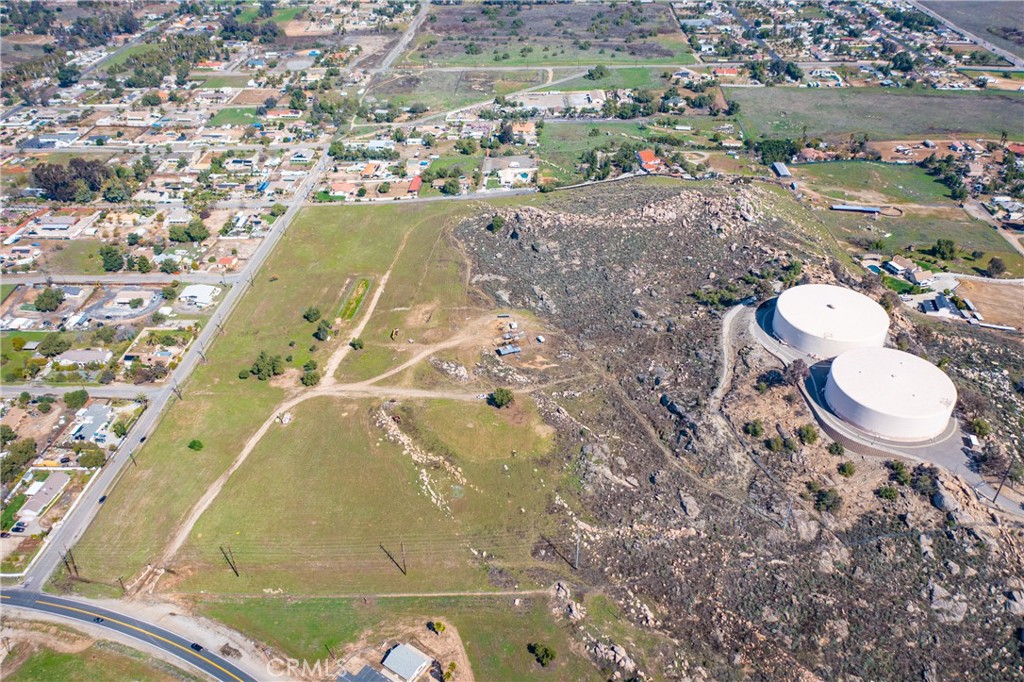 19100 Markham Street Riverside, CA 92508 - Photo 8 of 17
