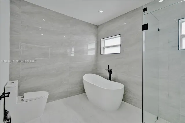 $1,739,000 | 1840 Northeast 199th Street, Miami, FL 33179