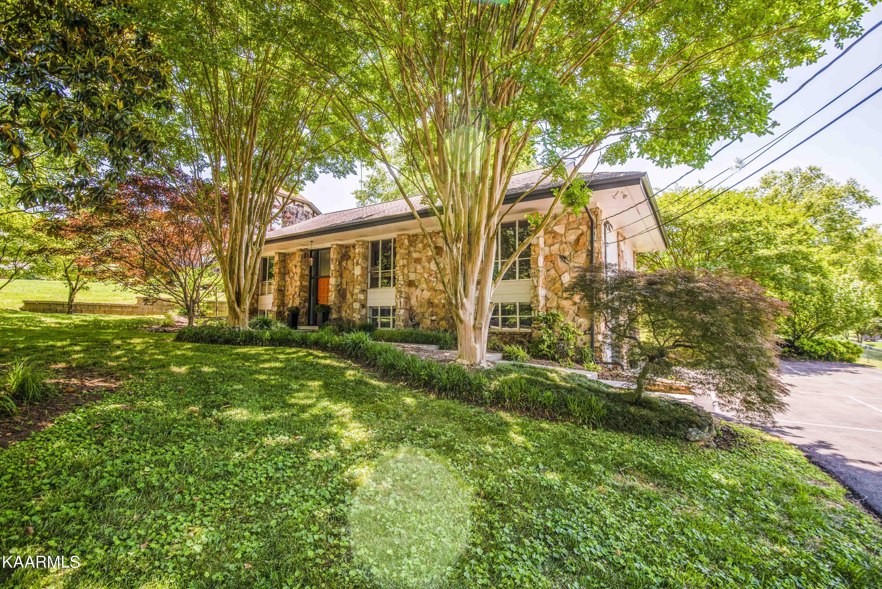 514 Broome Road Northwest Knoxville, TN 37909 - Photo 5 of 43 exterior 2_1
