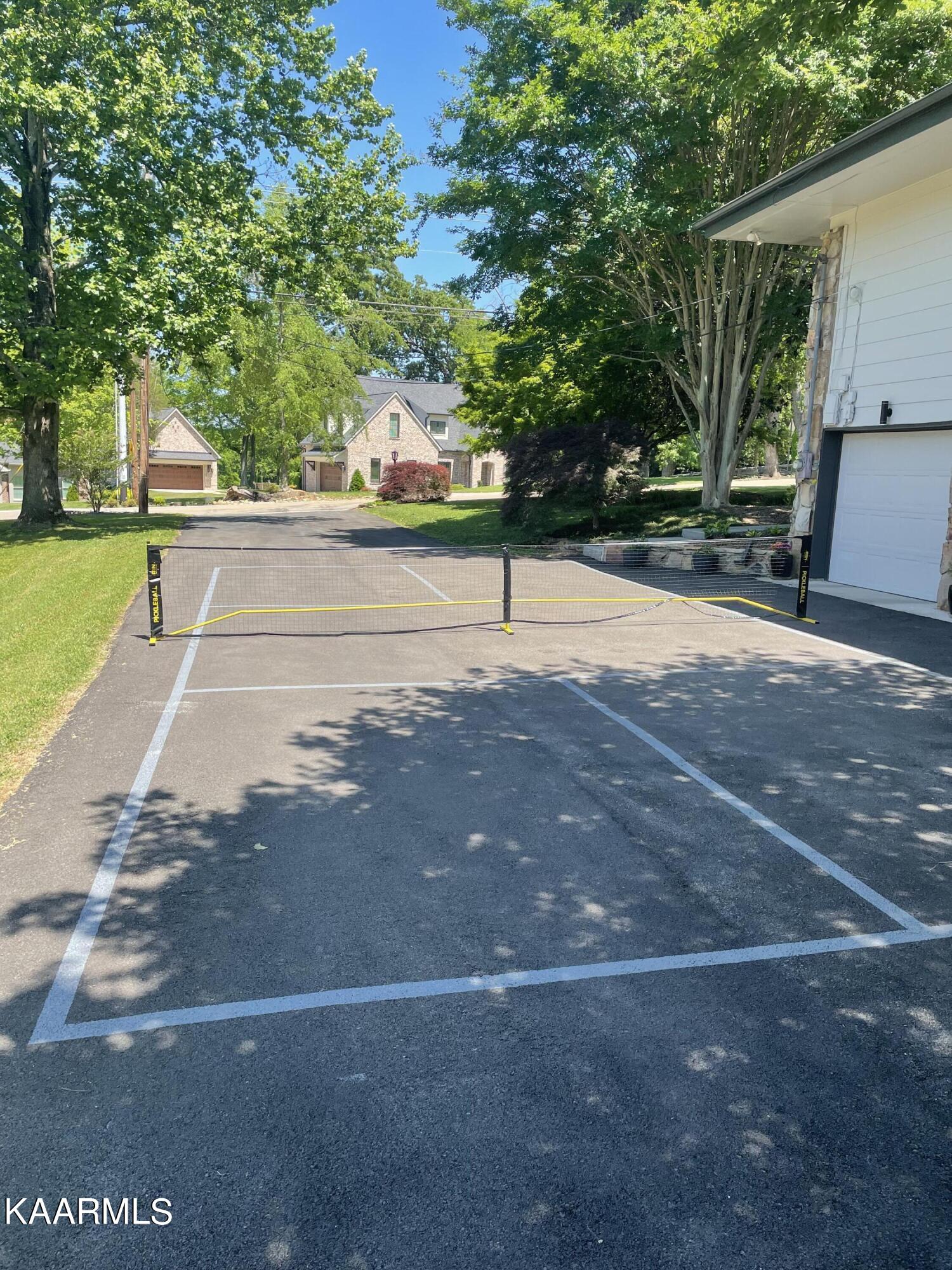 514 Broome Road Northwest Knoxville, TN 37909 - Photo 8 of 43 pickleball