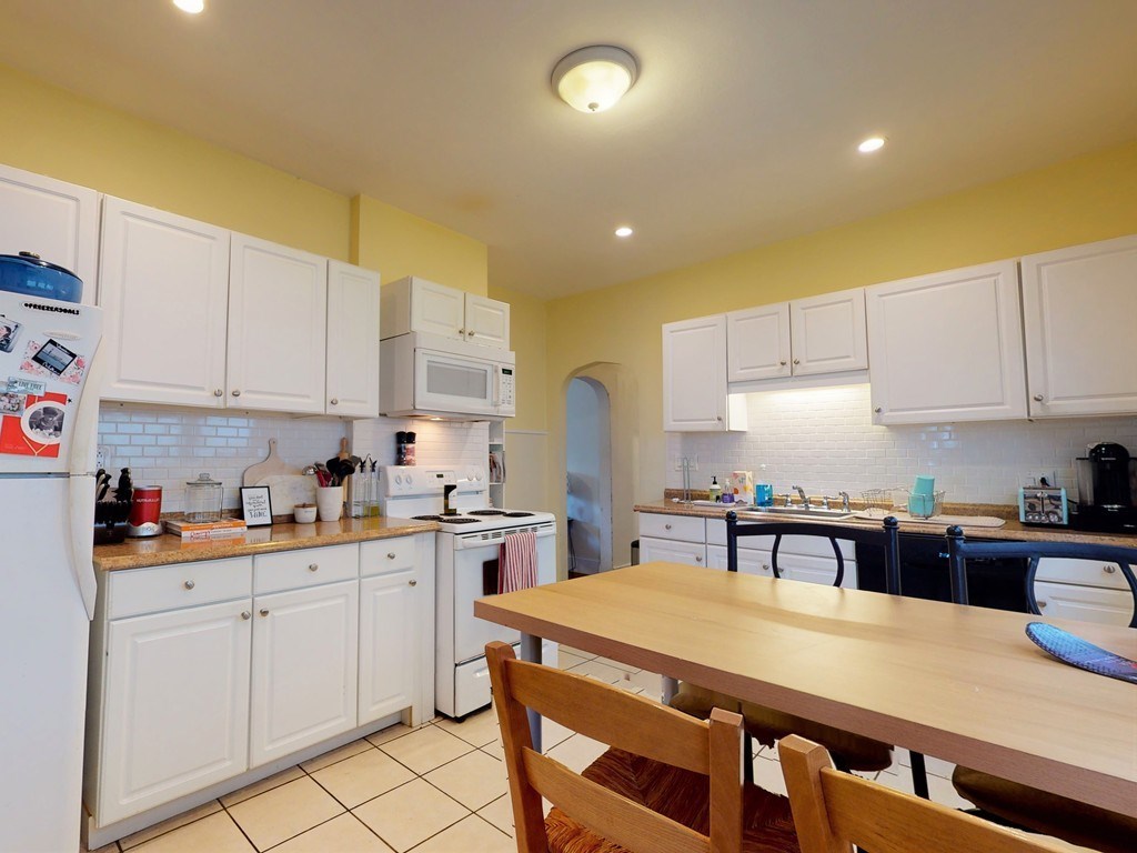 44 Russell Road Somerville, MA 02144 - Photo 11 of 40 Gallery Image 11