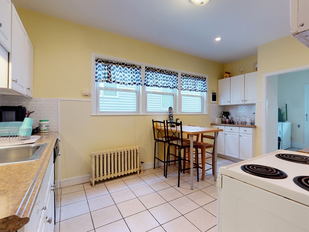 44 Russell Road Somerville, MA 02144 - Photo 13 of 40 Gallery Image 13