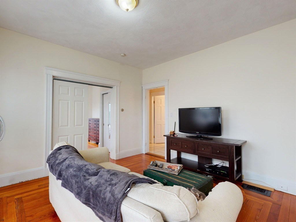 44 Russell Road Somerville, MA 02144 - Photo 8 of 40 Gallery Image 8
