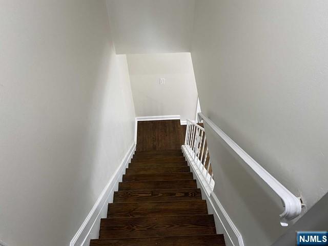 467 Knoll Road New Milford, NJ 07646 - Photo 16 of 20