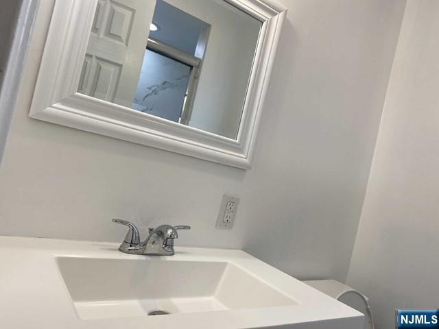 467 Knoll Road New Milford, NJ 07646 - Photo 8 of 20