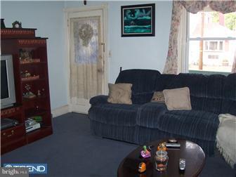 122 Jefferson Street Riverside, NJ 08075 - Photo 3 of 12 Living Room