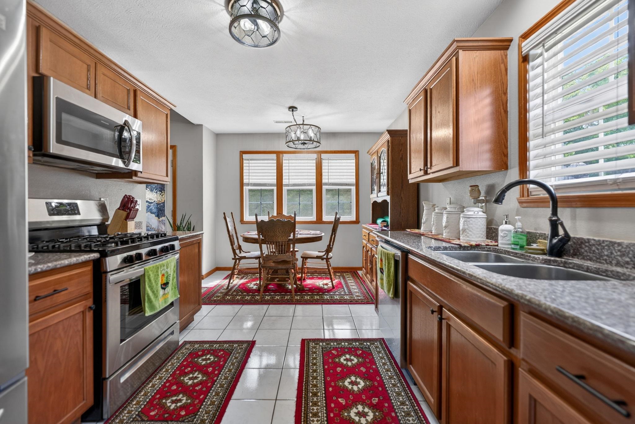 8331 Crooked Bend Road Machesney Park, IL 61115 - Photo 8 of 22