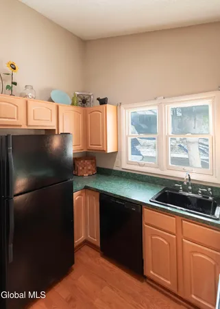 $295,000 | 1 Freemans Way, Halfmoon, NY 12065