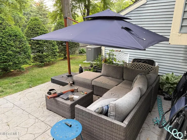 $295,000 | 1 Freemans Way, Halfmoon, NY 12065