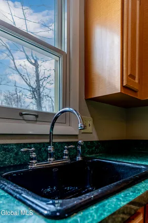 $295,000 | 1 Freemans Way, Halfmoon, NY 12065