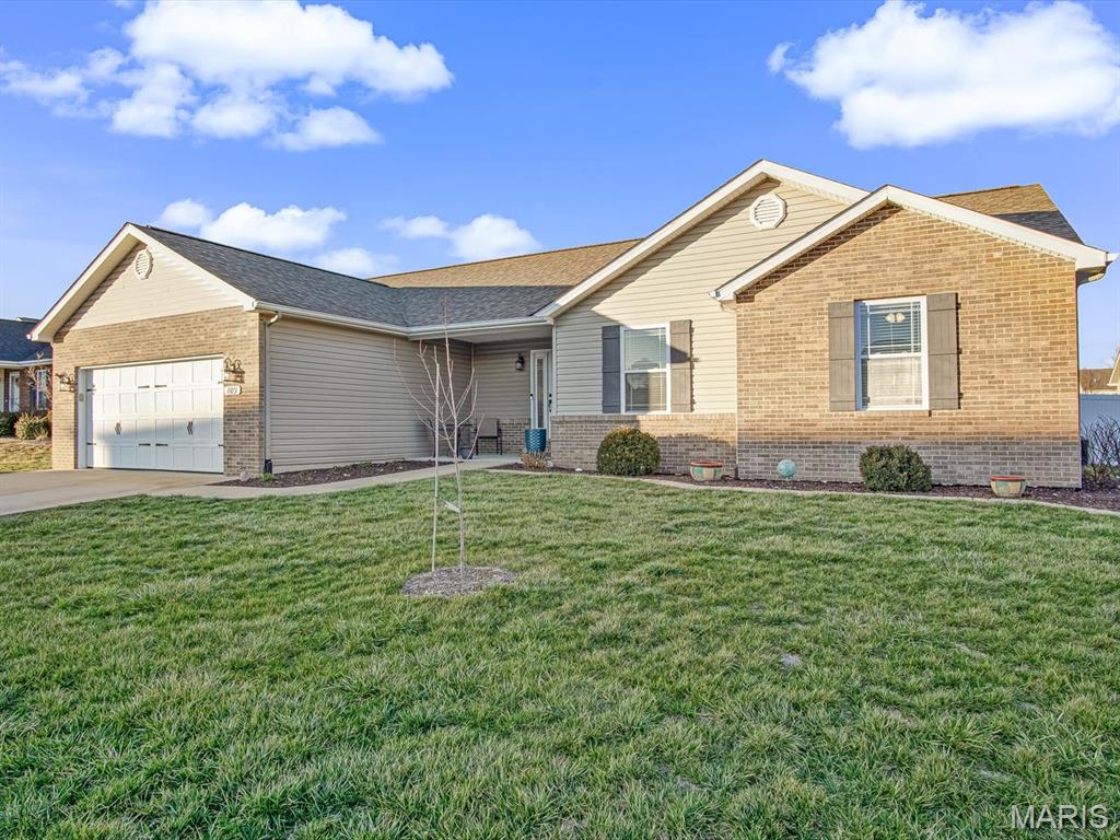 809 Cheshire Drive Waterloo, IL 62298 - Photo 2 of 30