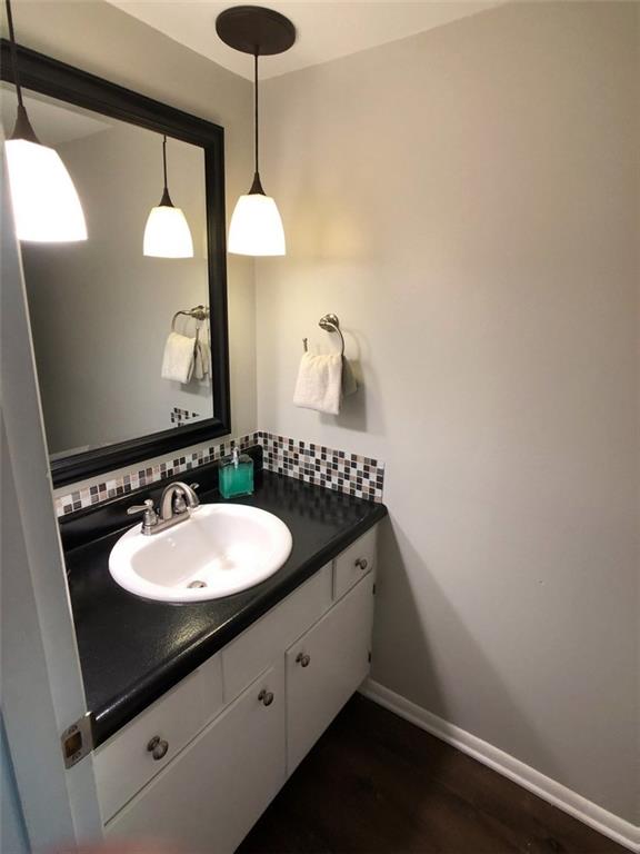 3030 Taylor Road Columbus, IN 47203 - Photo 14 of 23 Gallery Image 14