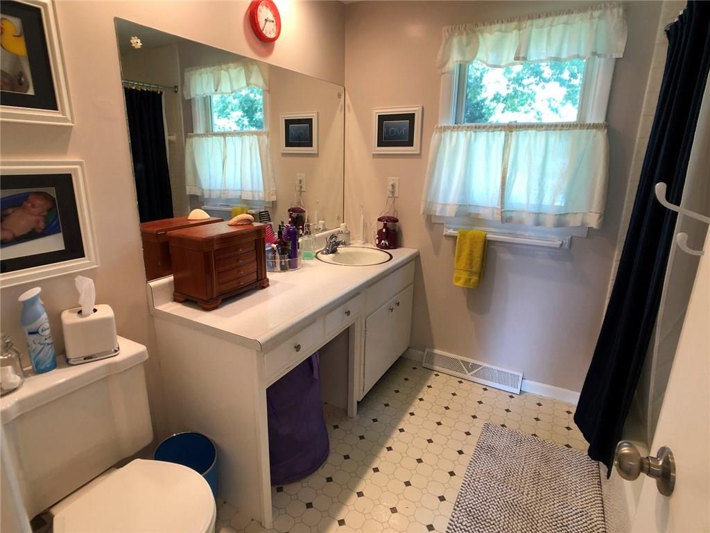 3030 Taylor Road Columbus, IN 47203 - Photo 20 of 23 Gallery Image 20