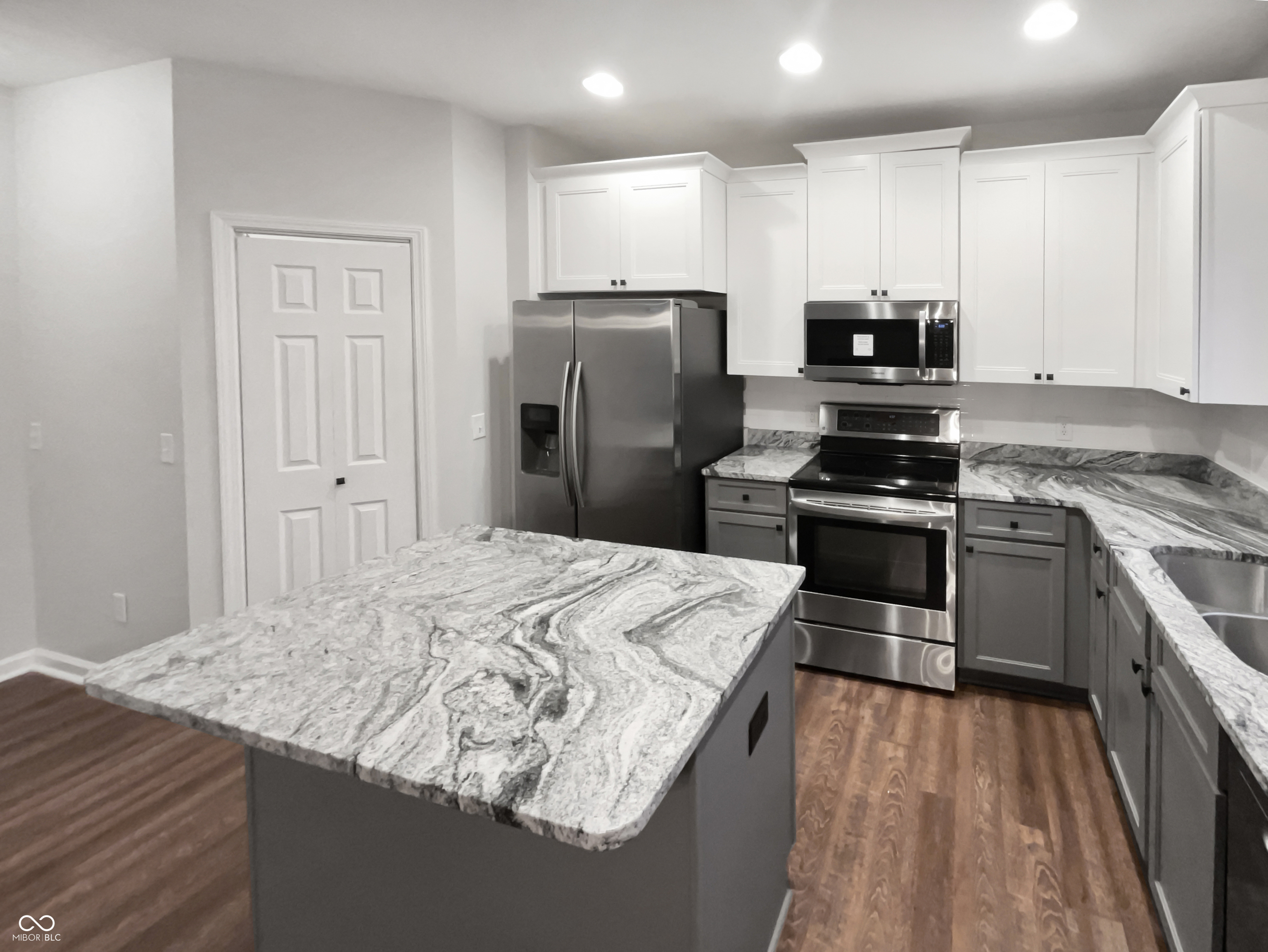 5165 Montevideo Drive Plainfield, IN 46168 - Photo 2 of 27