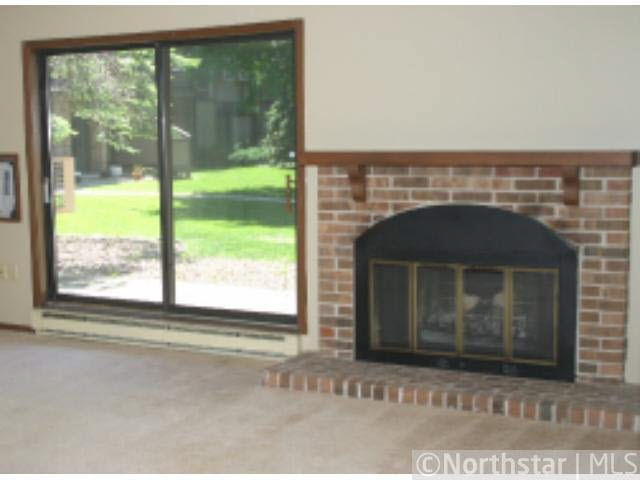 1005 Rae Drive, Unit 7 Richfield, MN 55423 - Photo 3 of 14