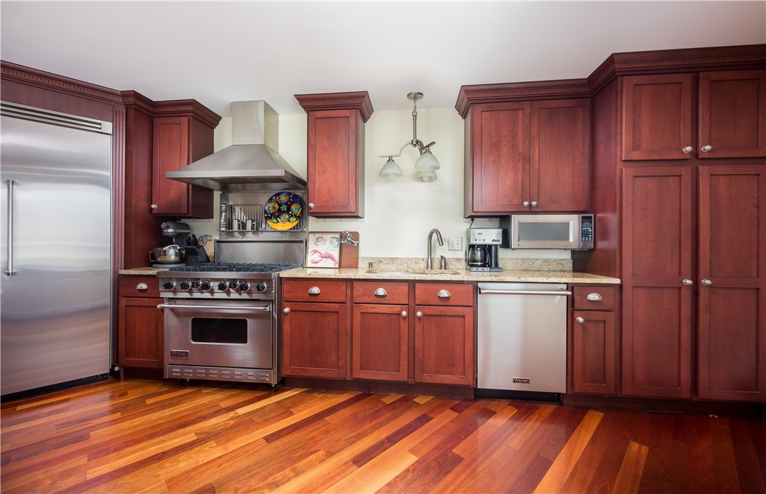 6 Dunes Road Narragansett, RI 02882 - Photo 18 of 26