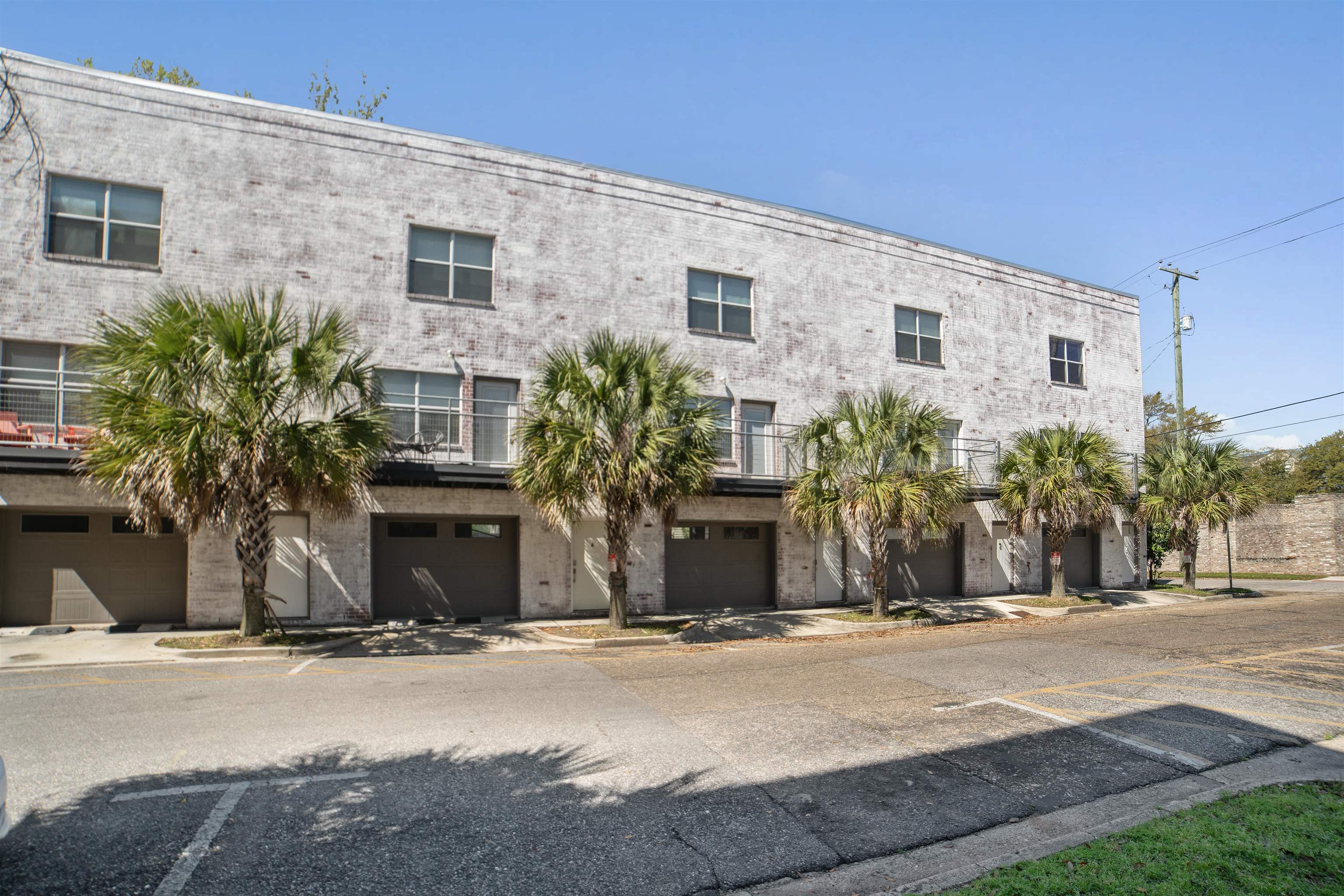 55 North Warren Street, Unit 3 Mobile, AL 36602 - Photo 1 of 22 Front Of Structure