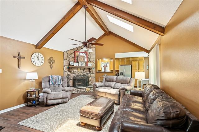 305 Lake Village Boulevard Slidell, LA 70461 - Photo 2 of 19