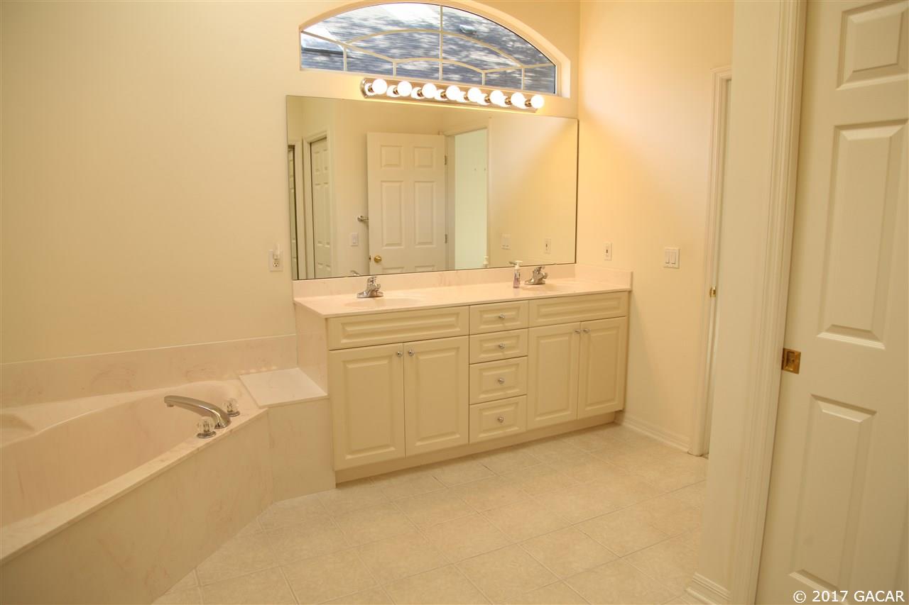 10559 Northwest 32nd Road Gainesville, FL 32606 - Photo 15 of 21 Gallery Image 15