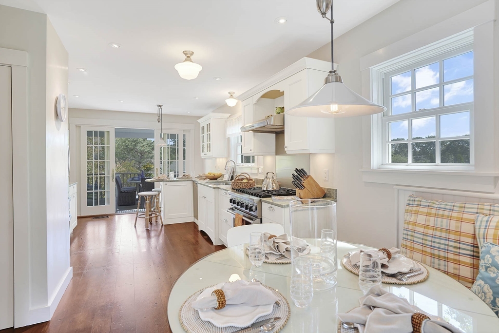 2 Orchard Lane Edgartown, MA 02539 - Photo 11 of 42