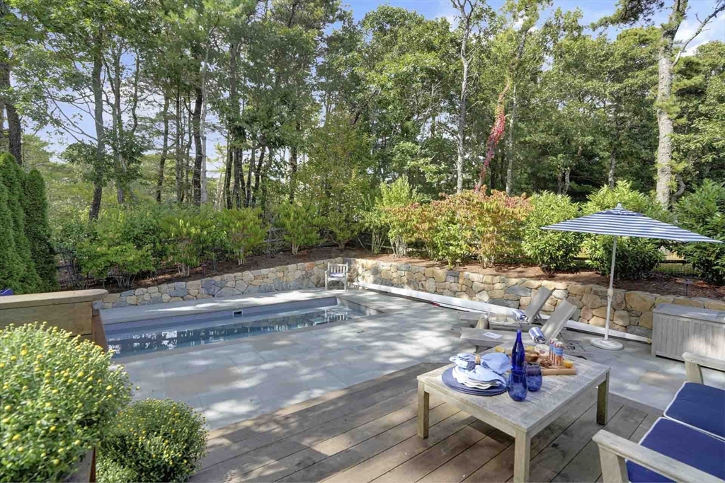 2 Orchard Lane Edgartown, MA 02539 - Photo 2 of 42