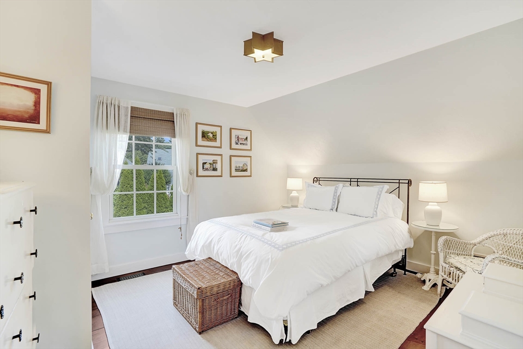 2 Orchard Lane Edgartown, MA 02539 - Photo 24 of 42