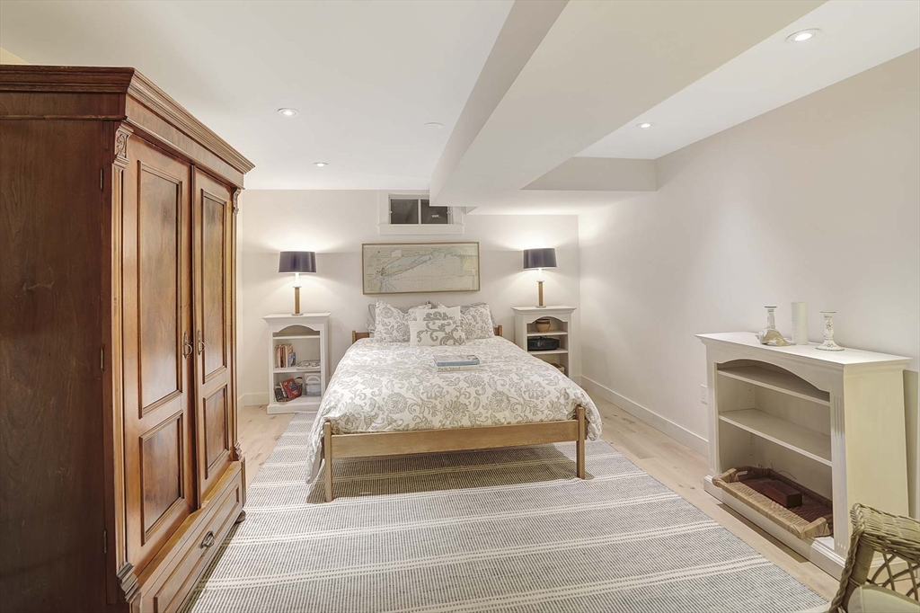 2 Orchard Lane Edgartown, MA 02539 - Photo 34 of 42