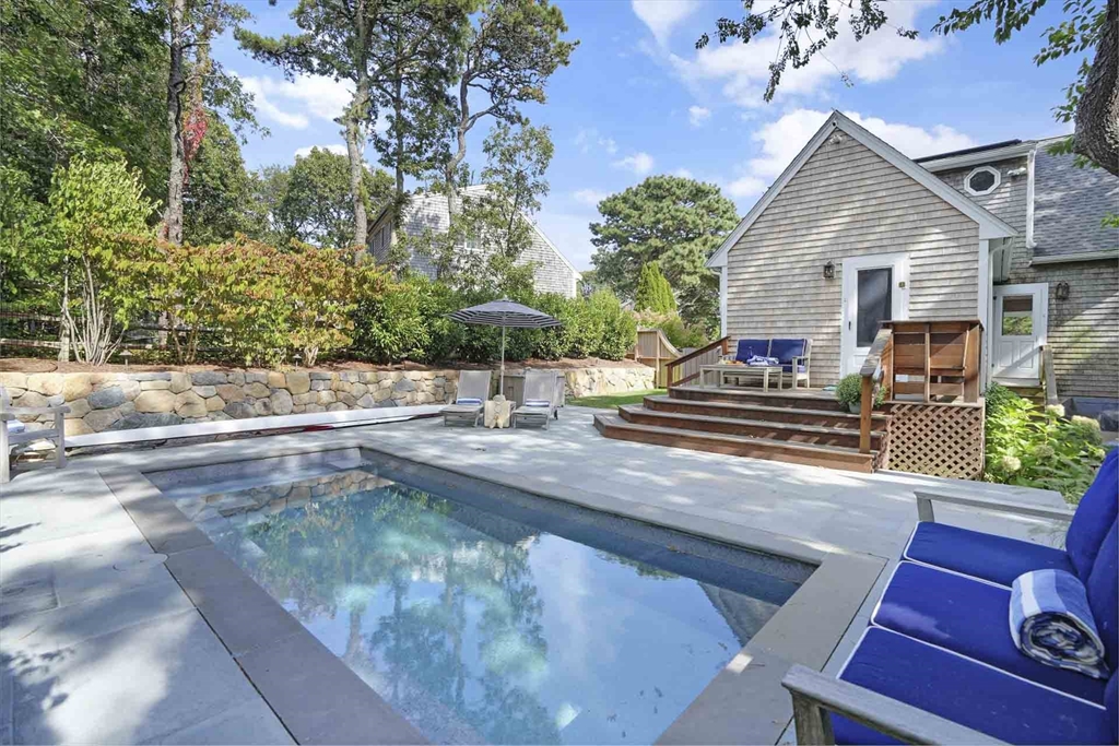 2 Orchard Lane Edgartown, MA 02539 - Photo 38 of 42