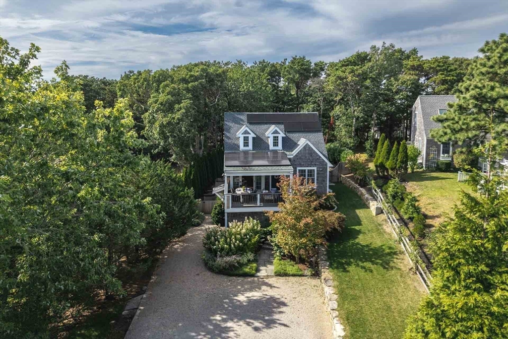 2 Orchard Lane Edgartown, MA 02539 - Photo 5 of 42