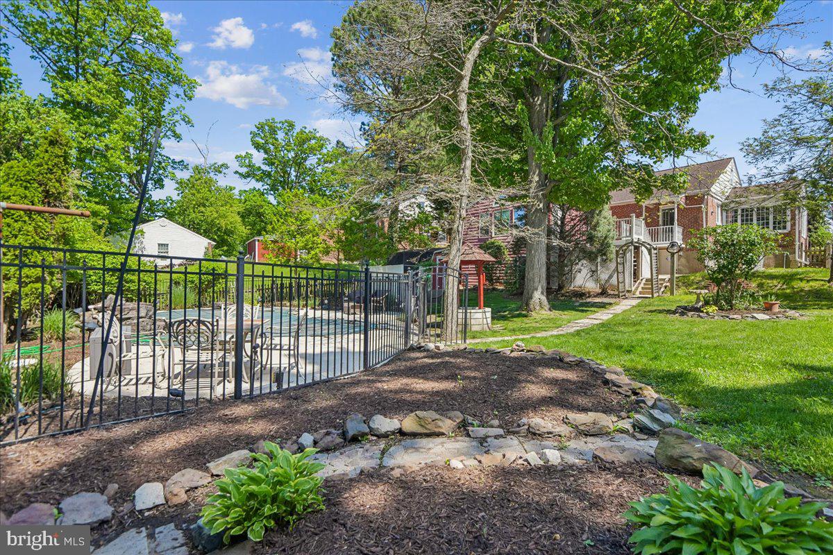 9412 Dana Vista Road Baltimore, MD 21236 - Photo 19 of 22 Beautiful backyard
